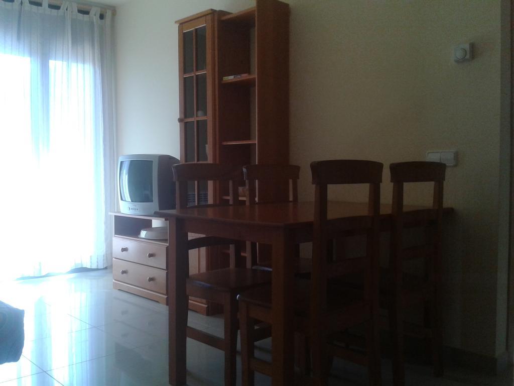 Apartamentos Fonda Finet Сан-Фелиу-де-Пальерольс Экстерьер фото